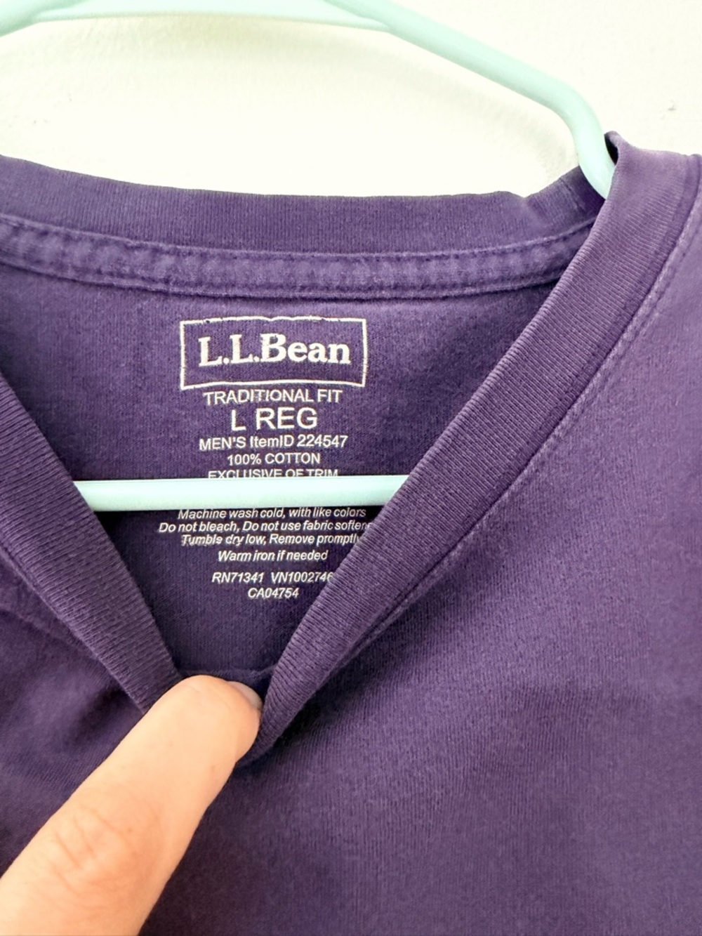 Bundle of L.L. Bean Men's Classic Crew Neck T-Shirts Men’s L, 4 shirts total - Picture 11 of 12